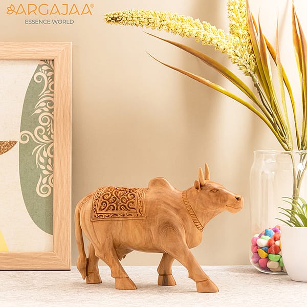 sHA11 Big Pure Sandalwood Cow